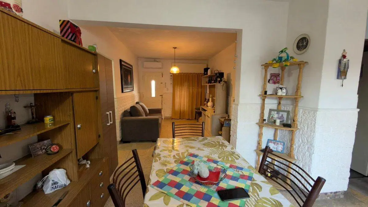 VENTA CASA 3 AMB. BELLA VISTA C.COCHERA QUINCHO 5