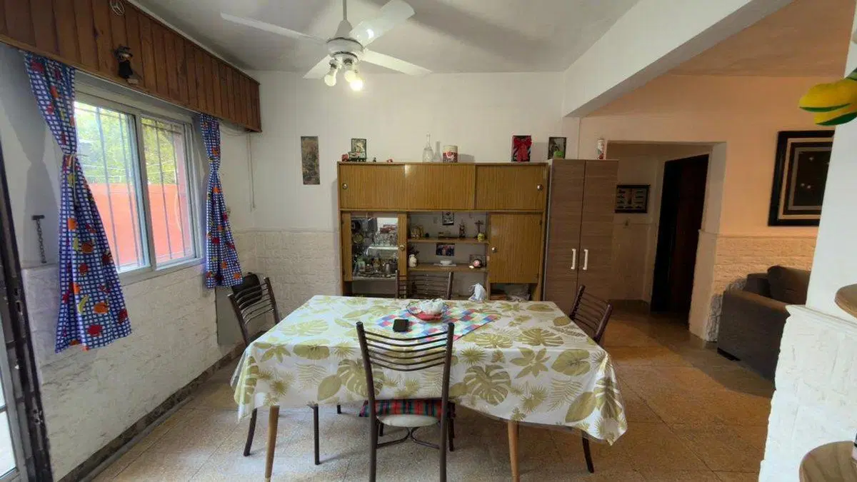 VENTA CASA 3 AMB. BELLA VISTA C.COCHERA QUINCHO 2