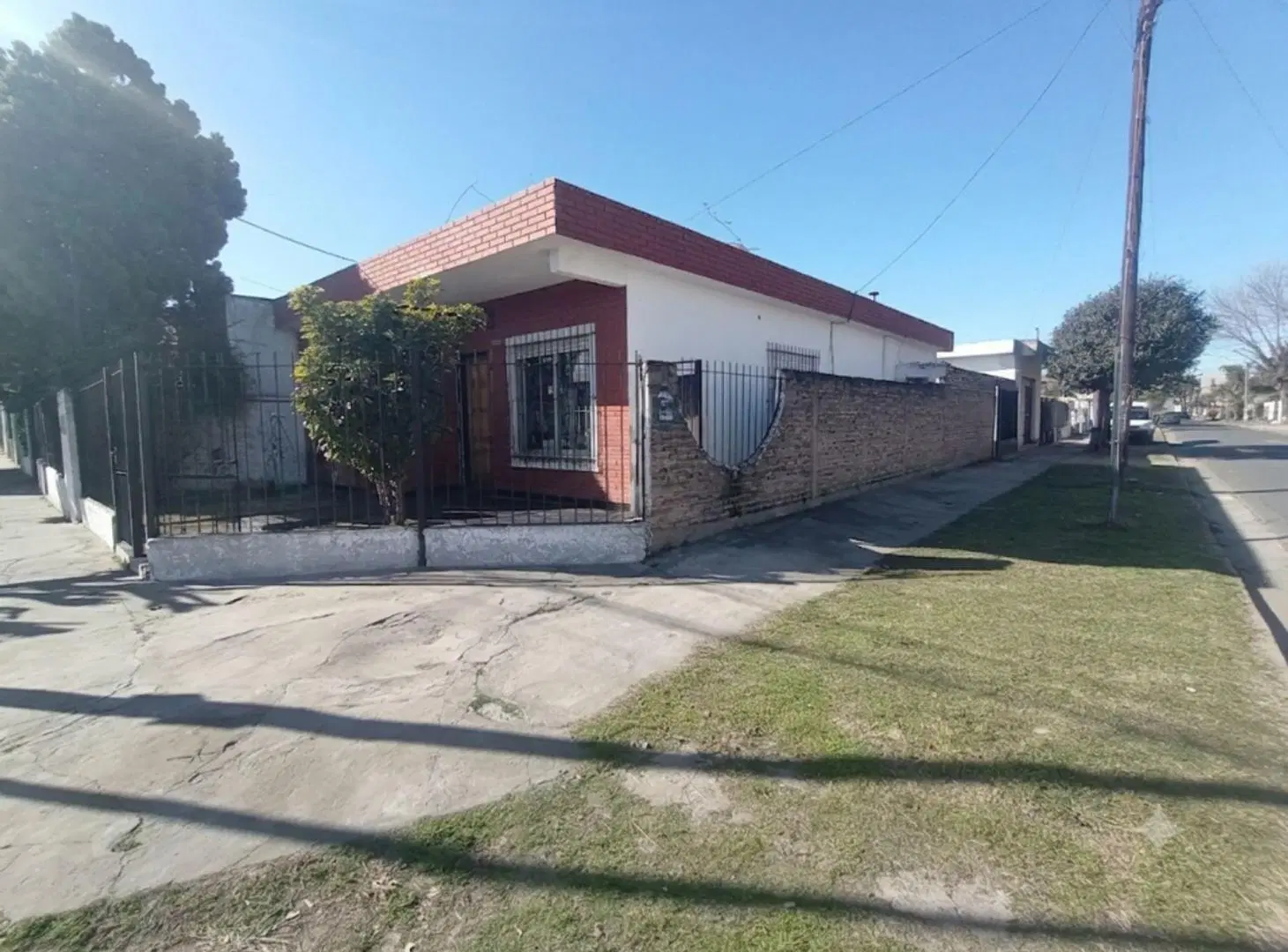 VENTA CASA 3 AMB PATIO JARDIN GARAGE SAN MIGUEL 2