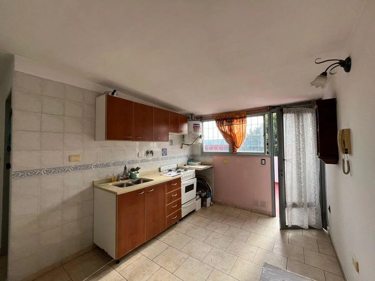 VENTA DEPARTAMENTO 2 AMBIENTES FLORIDA OESTE 2