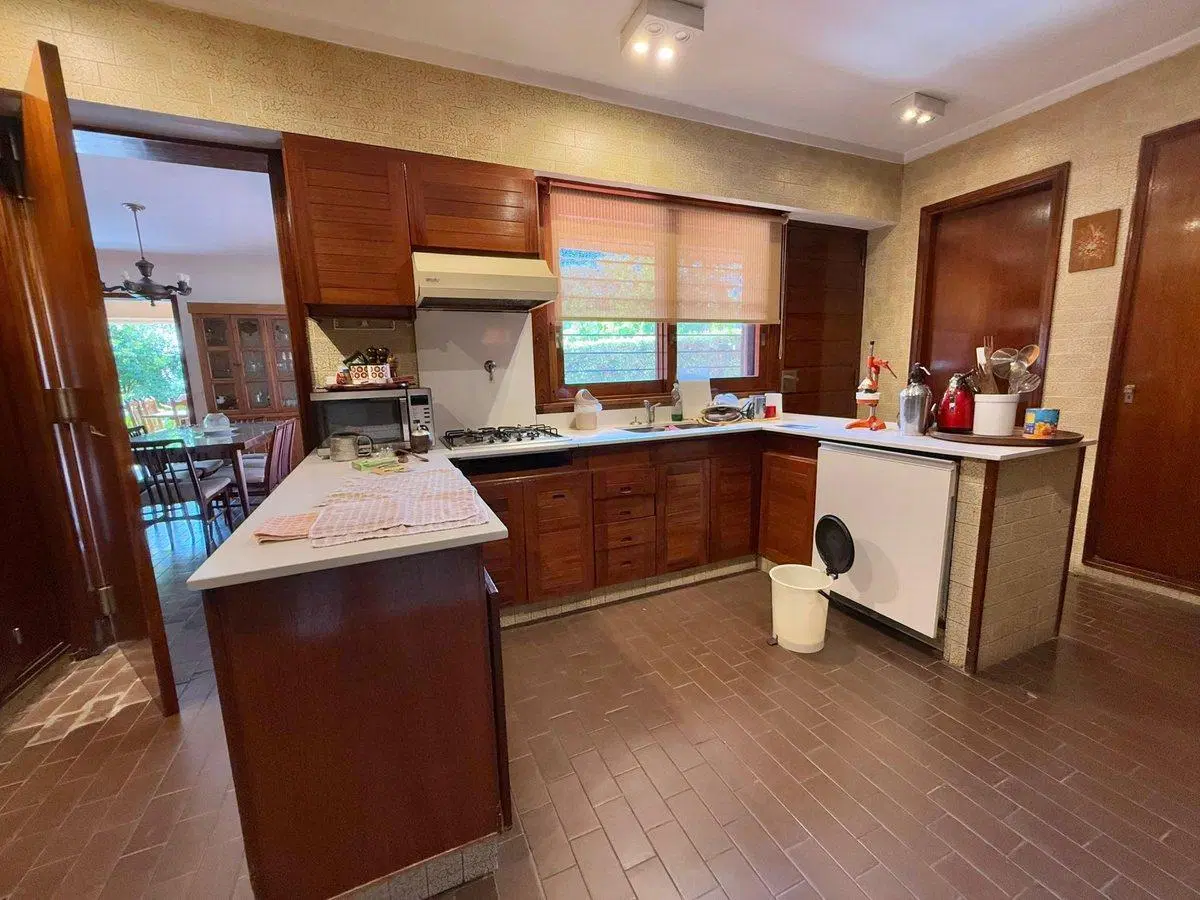 VENTA DE HERMOSA CASA EN  BELLA VISTA 5