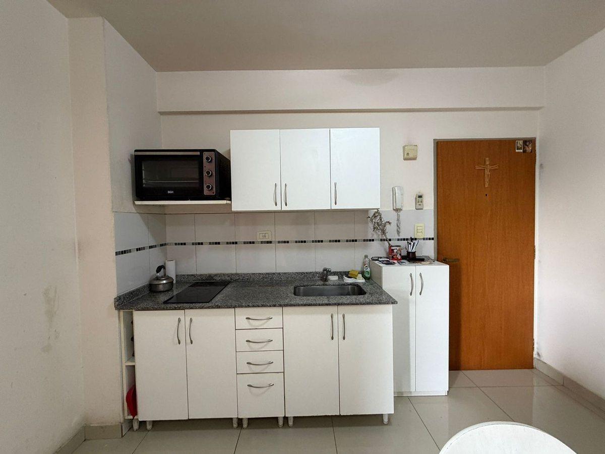 Foto de VENTA DEPTO 2 AMBIENTES C/BALCÓN 7°- V. PUEYRREDÓN, imagen 3