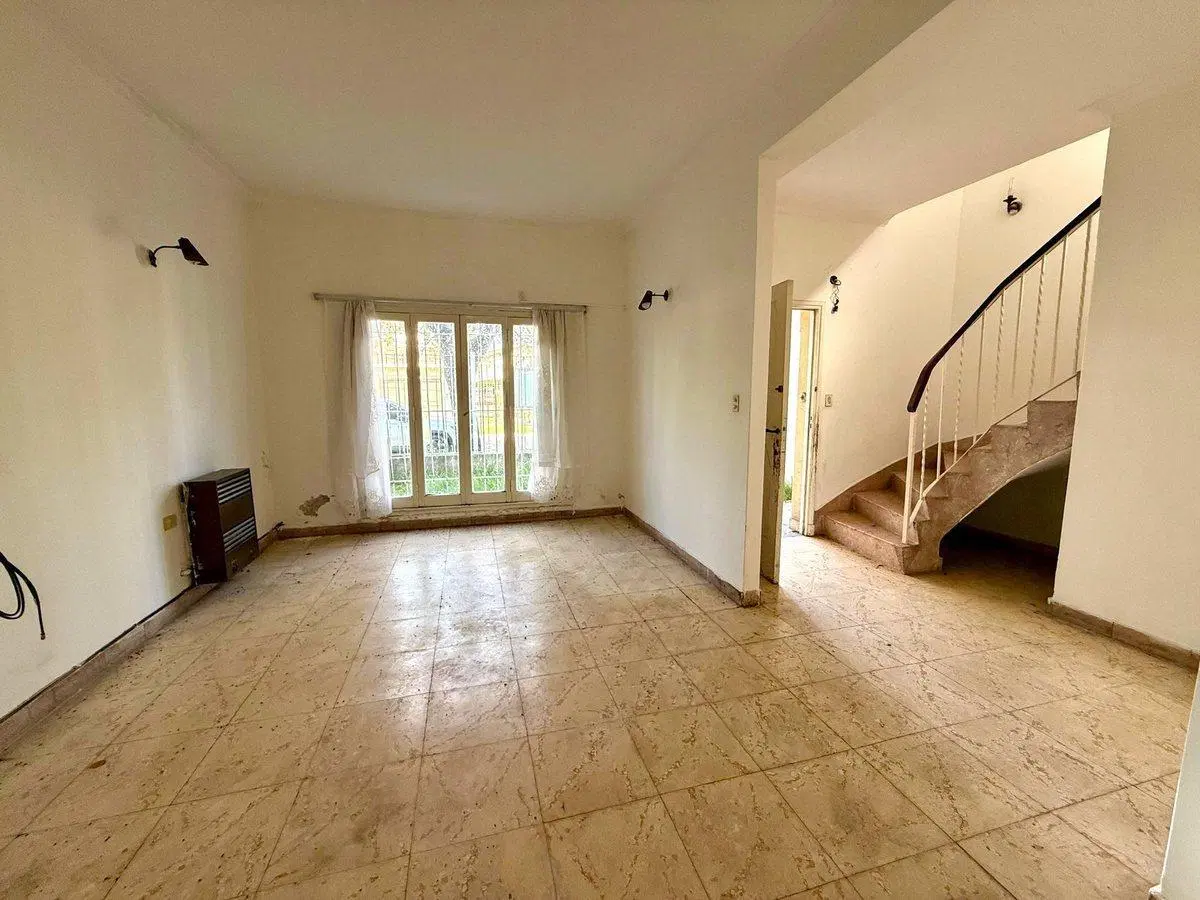 VENTA DE CASA 4 AMBIENTES APTA CREDITO 5