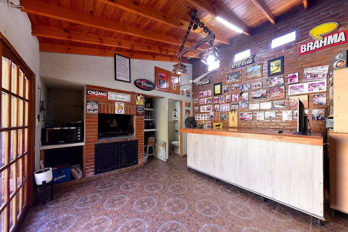 VENTA CASA 3 AMB CON COCHERA Y PILETA VILLA TESEI 8