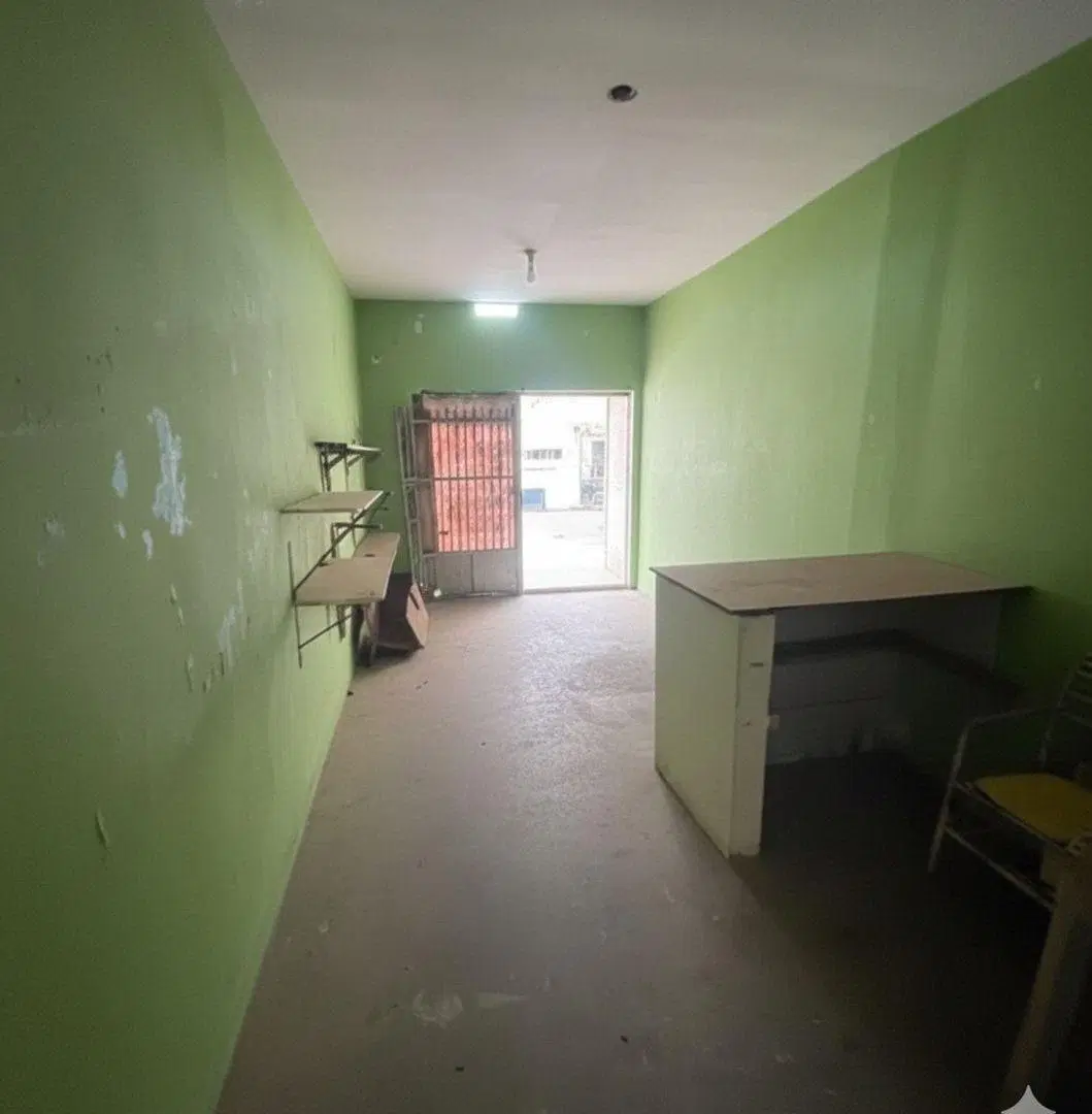 VENTA CASA A REFACCIONAR MULTIFAMILIAR GRAND BOURG 4
