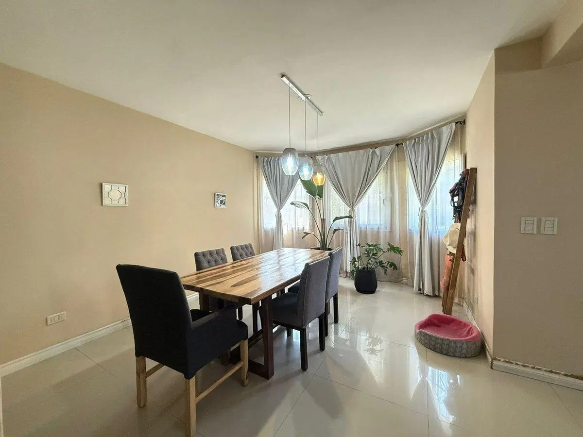 CASA 5 AMBIENTES VENTA JOSÉ C. PAZ CENTRO 3