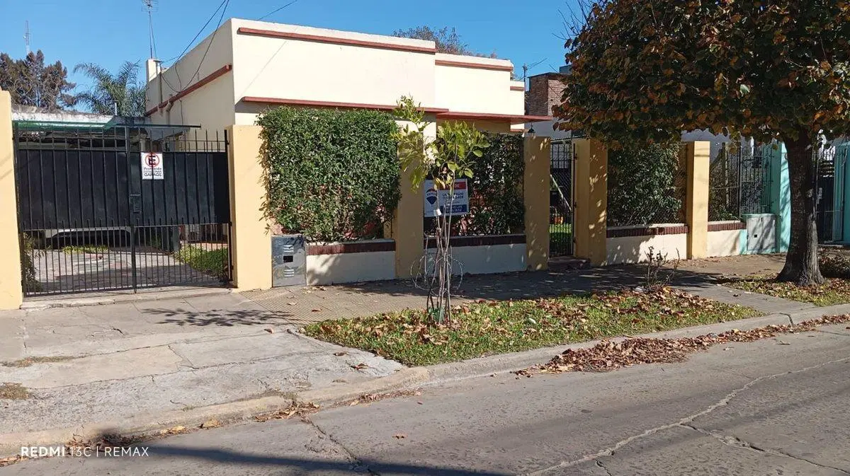 VENTA CASA 4 AMBIENTES JOSE C PAZ 3