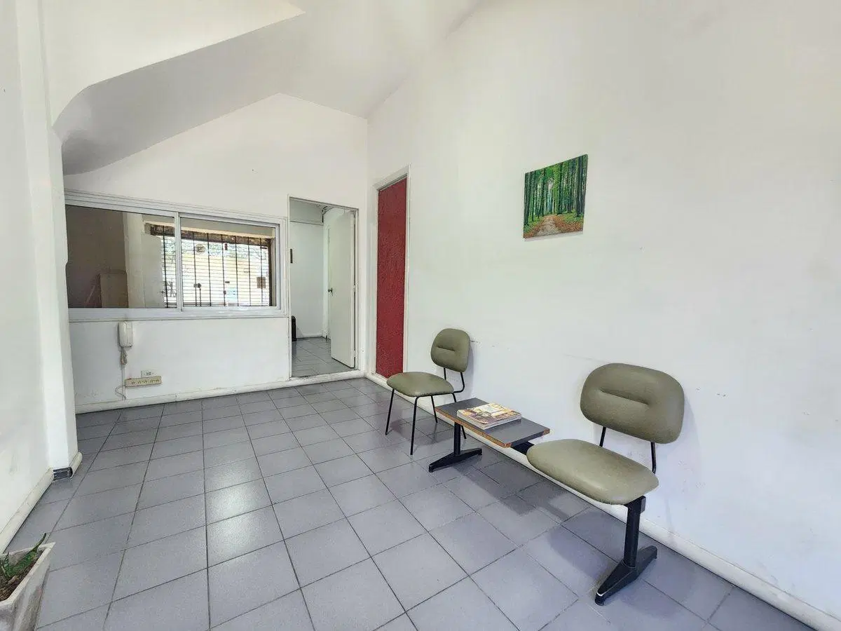 VENTA PH, MORON, 3 OFICINAS + LOCAL + DEPARTAMENTO 2