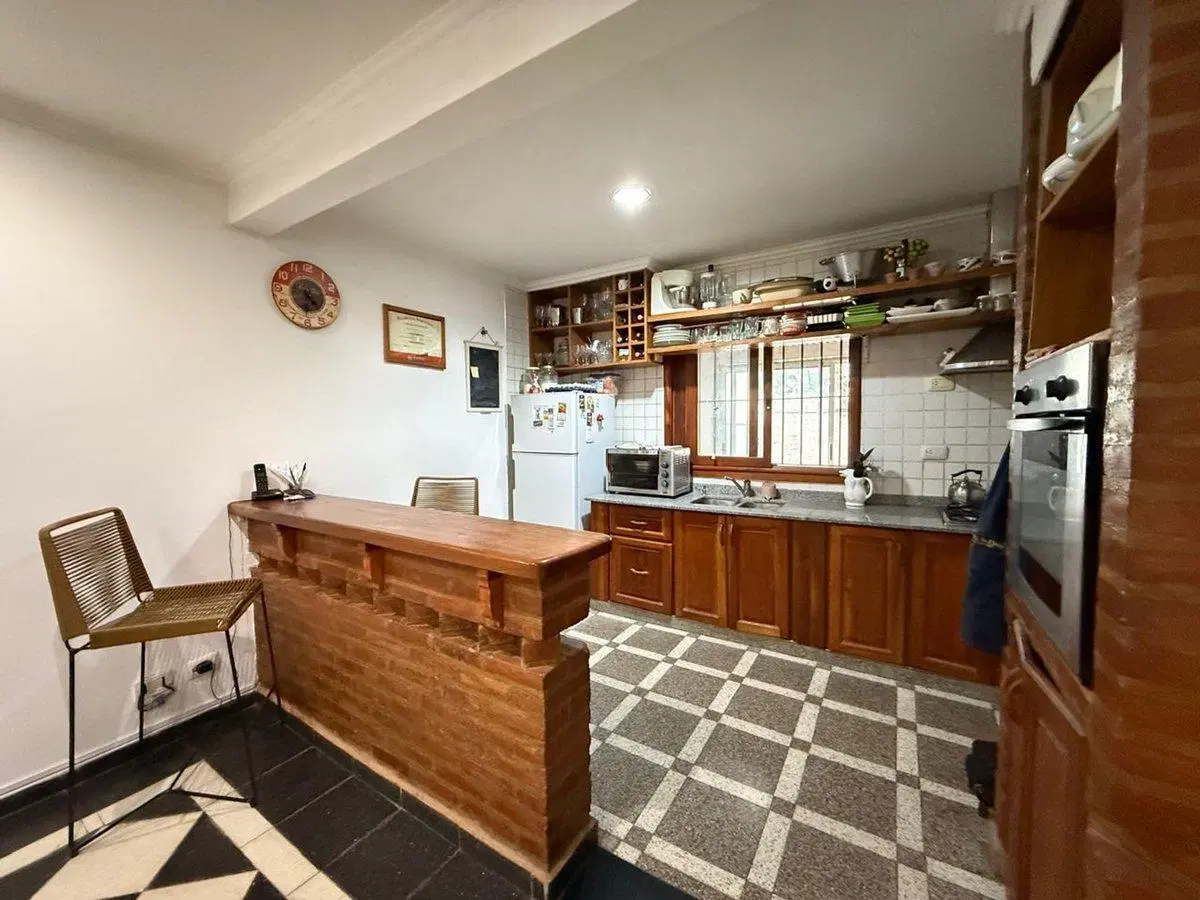 VENTA CASA 4 AMB. VILLA DE MAYO. PARQUE 5