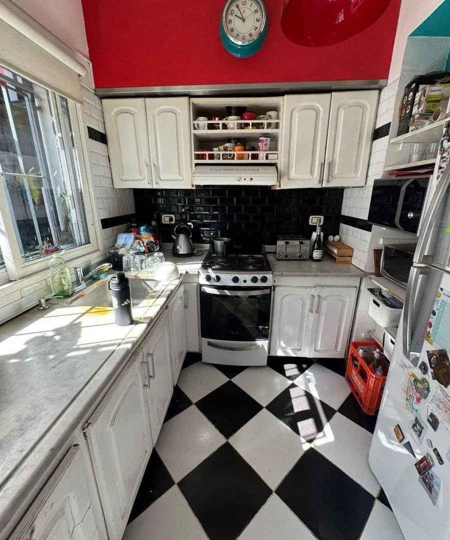 VENTA CASA 5 AMB CON QUINCHO Y PILETA-CASTELAR SUR 3