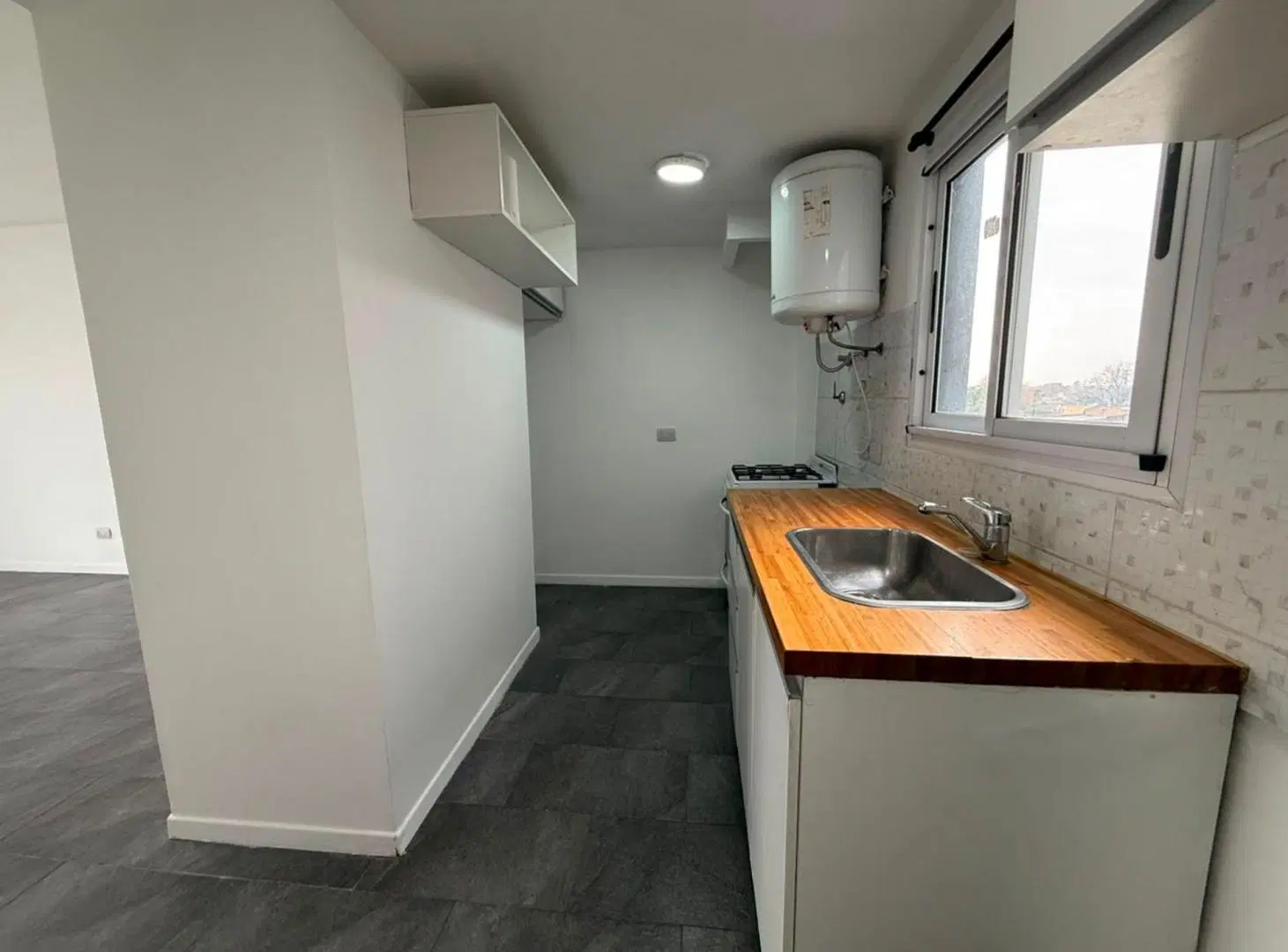 Alquiler Monoambiente con balcón en Sáenz Peña 4