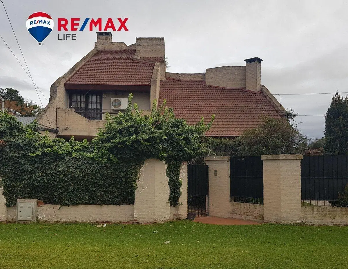 CASA EN VENTA EN VELAZQUEZ AL 3000 LOS POLVORINES 1