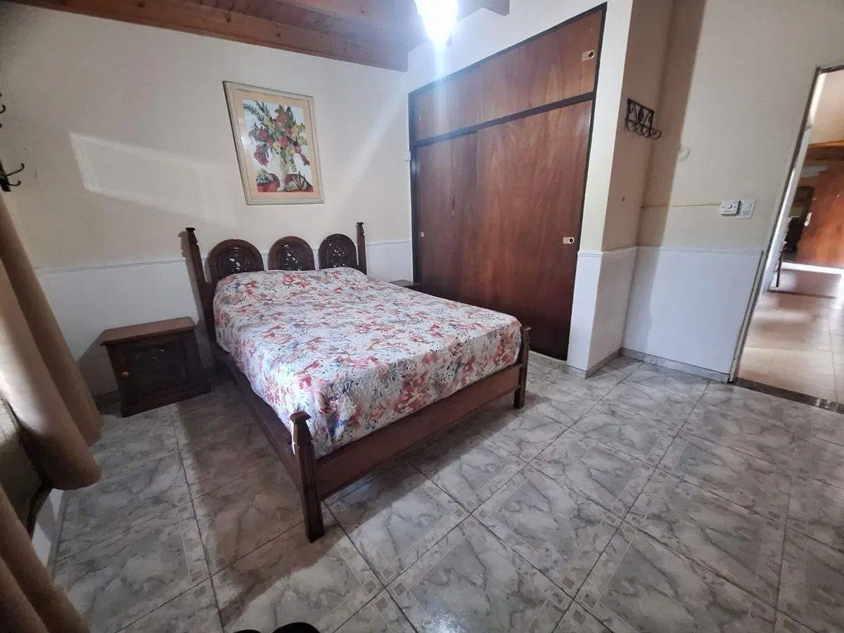 Venta  Quinta 1100 m2, casa quincho, pileta, Merlo 8
