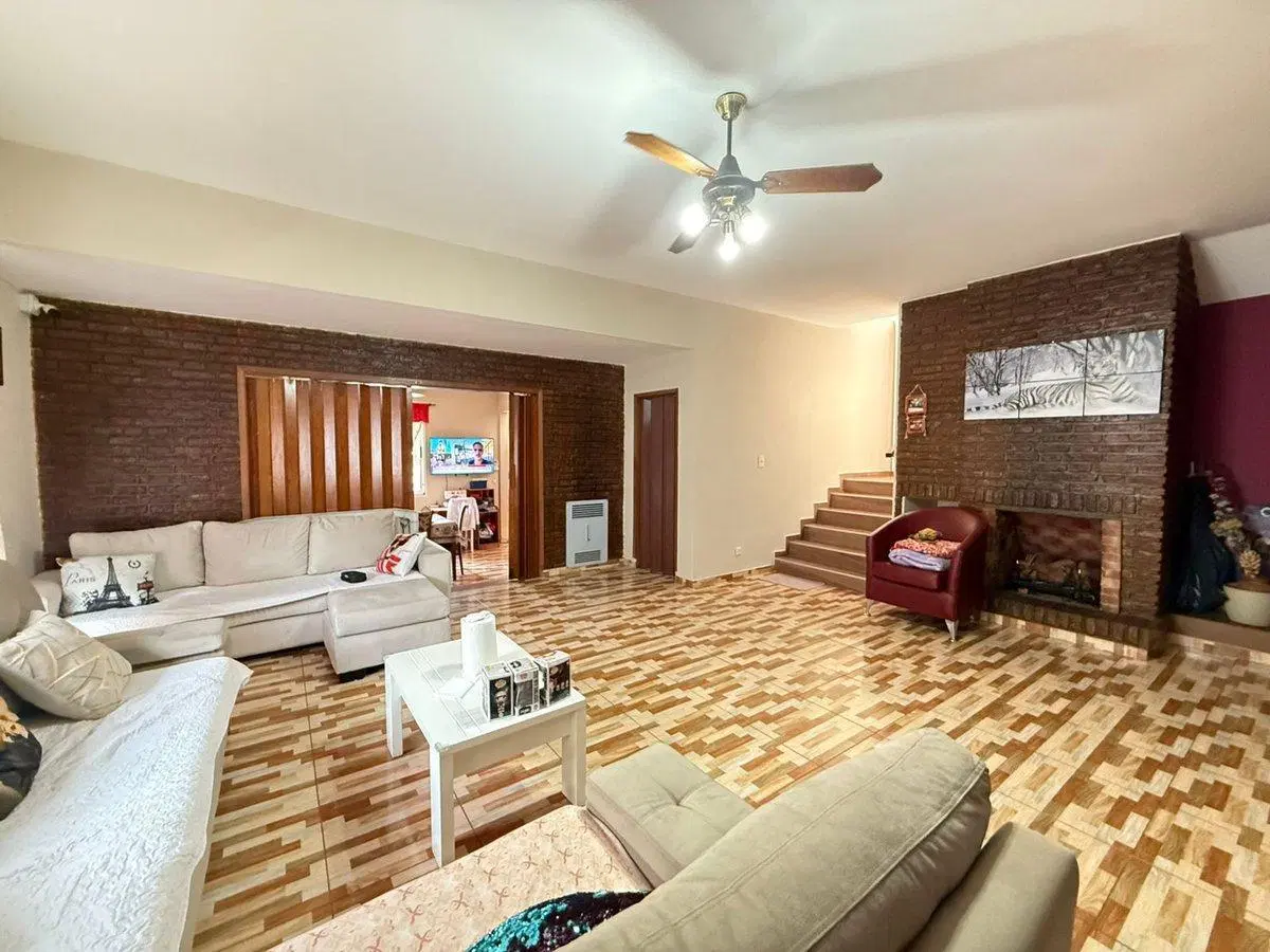 VENTA CASA 5 AMBIENTES SAN MIGUEL CENTRO. PILETA 5