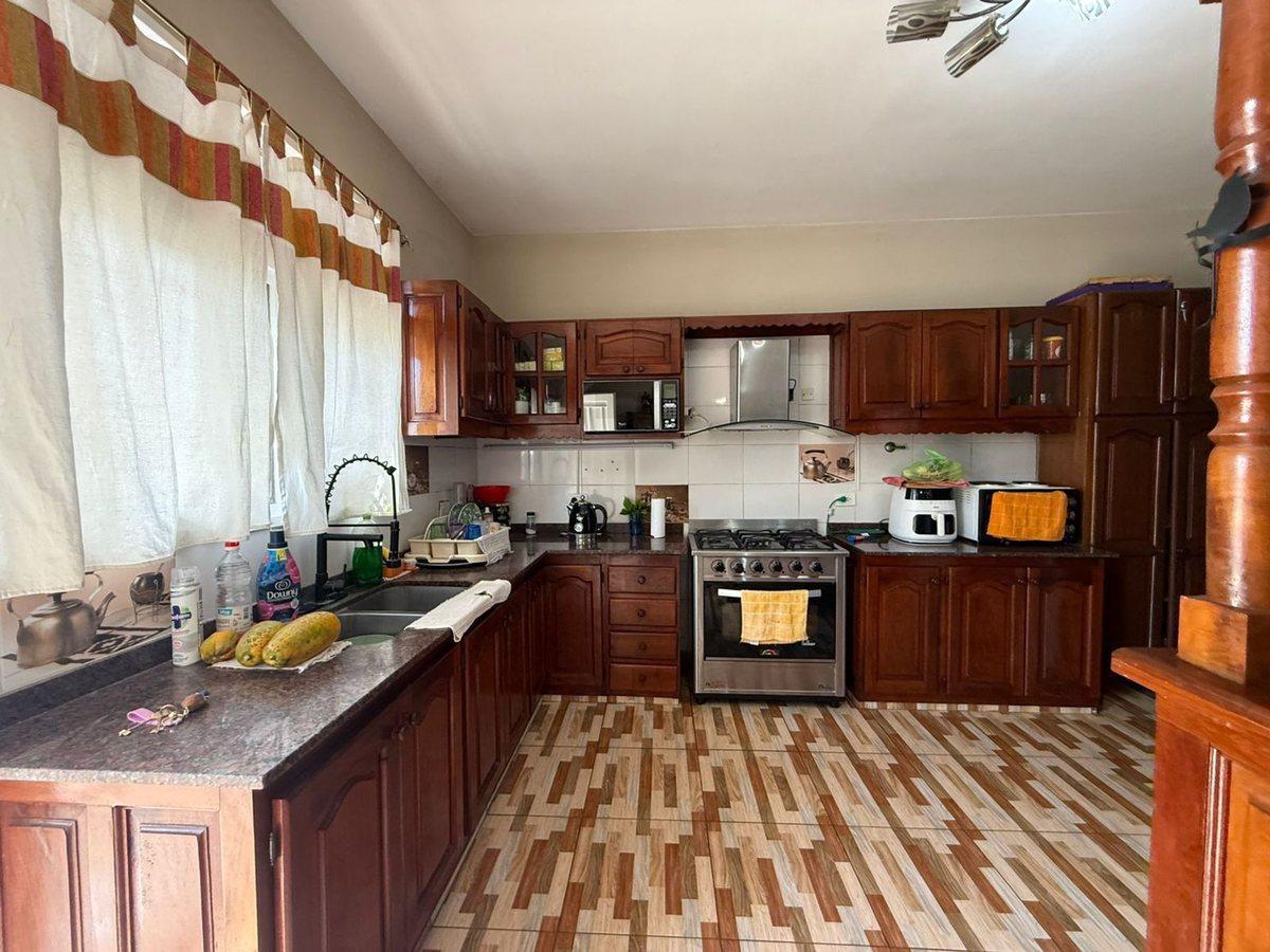 Foto de VENTA CASA 5 AMBIENTES SAN MIGUEL CENTRO. PILETA, imagen 4