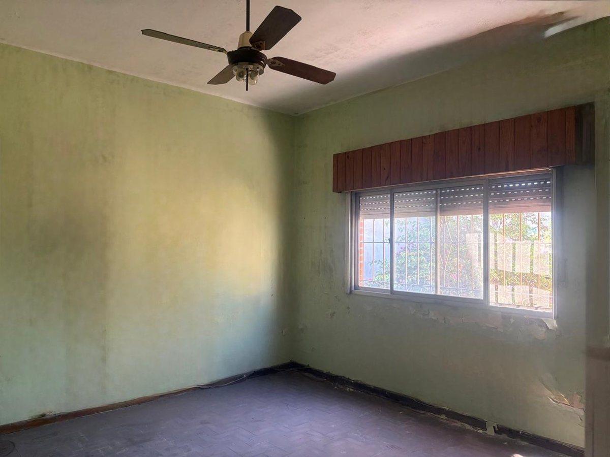 Foto de VENTA CASA CON LOCALES Y DEPTO EN SAN MIGUEL, imagen 2