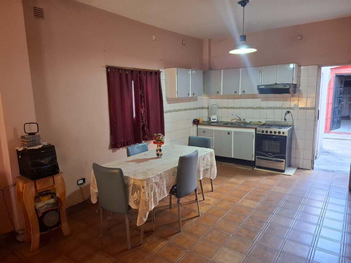 Foto de VENTA CASA 3 AMBIENTES COCHERA MAS DEPARTAMENTO, imagen 4
