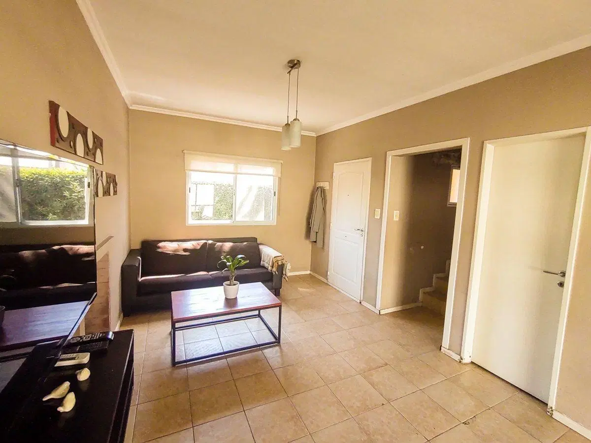 VENTA CASA 4 AMBIENTES CON JARDÍN PILAR MONTECARLO 3