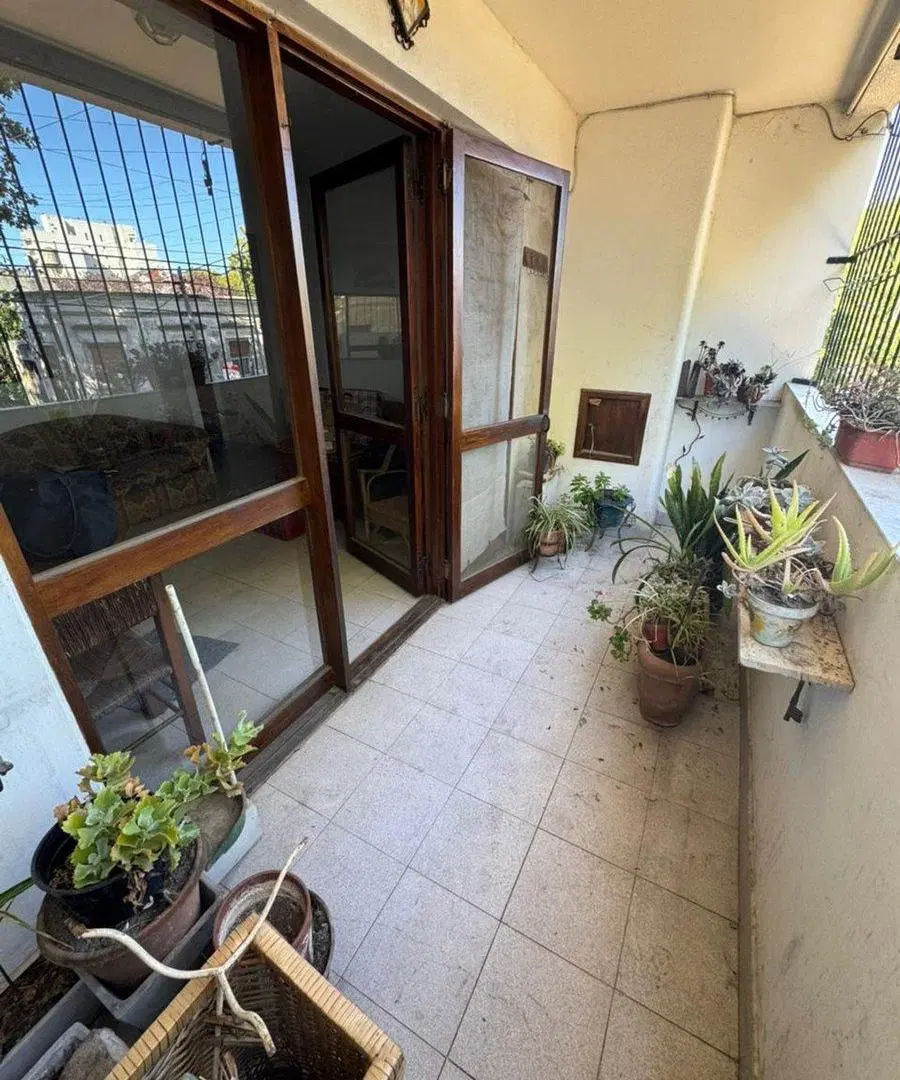 VENTA DE DPTO 3 AMB. CON BALCON AL FRENTE EN TIGRE 1