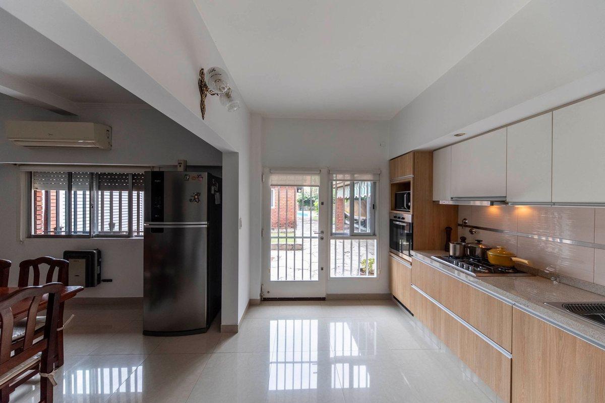 Foto de VENTA CASA 5 AMBIENTES LOMA HERMOSA, imagen 4