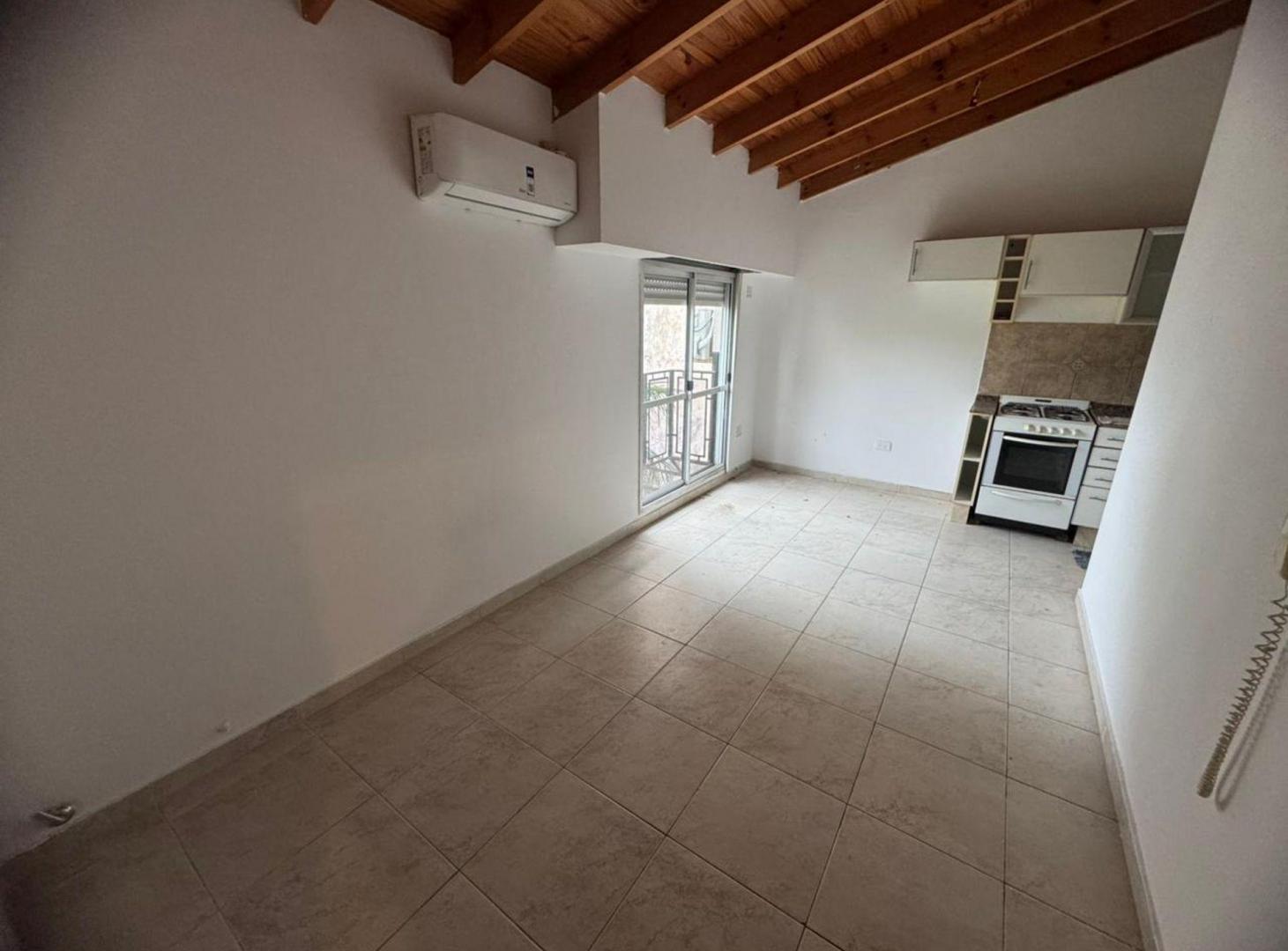 Foto de Venta Depto. 2 Amb, en Ramos Mejia, Exc. Estado!, imagen 1
