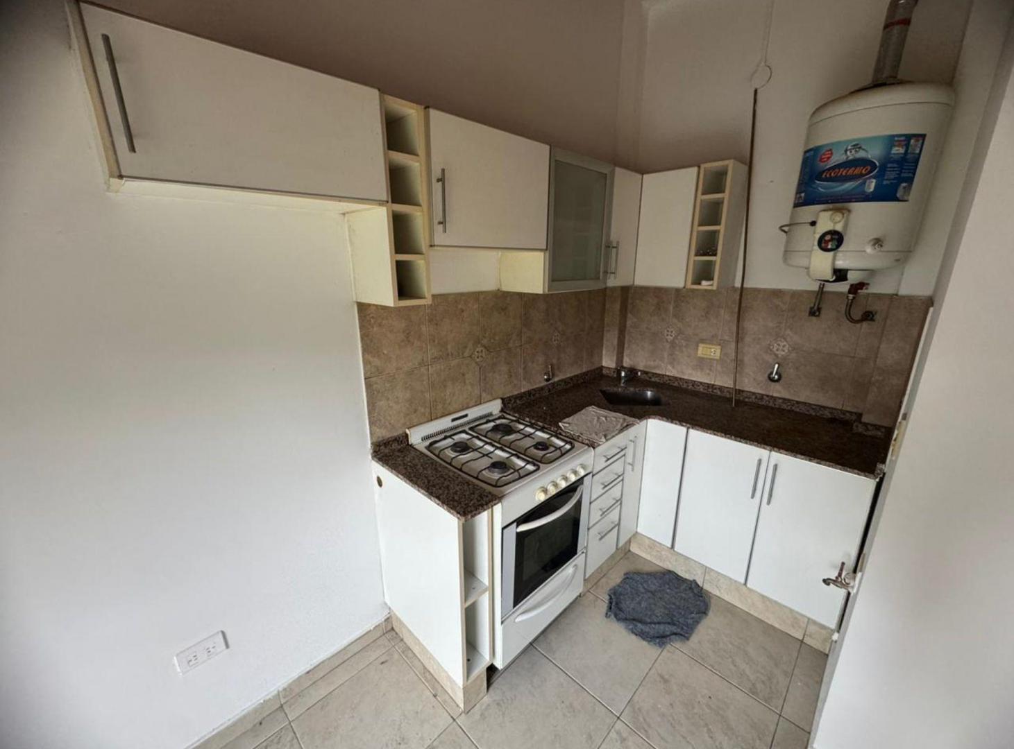Foto de Venta Depto. 2 Amb, en Ramos Mejia, Exc. Estado!, imagen 5