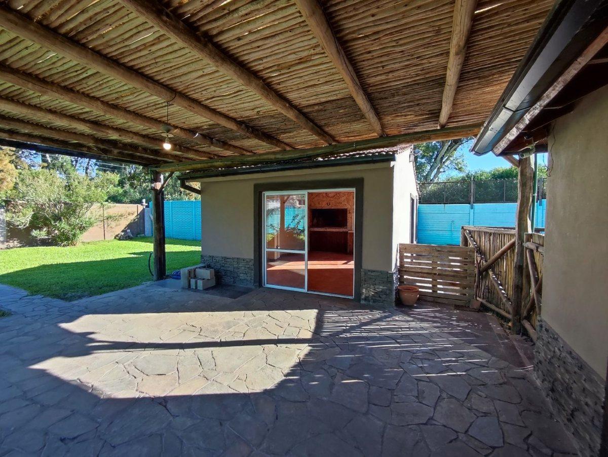 Foto de CASA QUINTA 4 AMBIENTES VENTA DERQUI PILAR PILETA, imagen 2