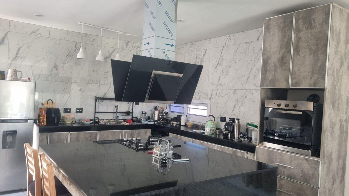 Foto de VENTA CASA 4 AMB Y LOTE LOMA LINDA, imagen 5