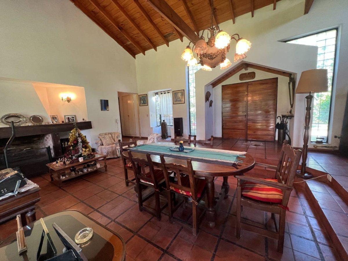 Foto de VENTA CASA 5 AMBIENTES - PILAR BARRIO YEI PORA, imagen 2