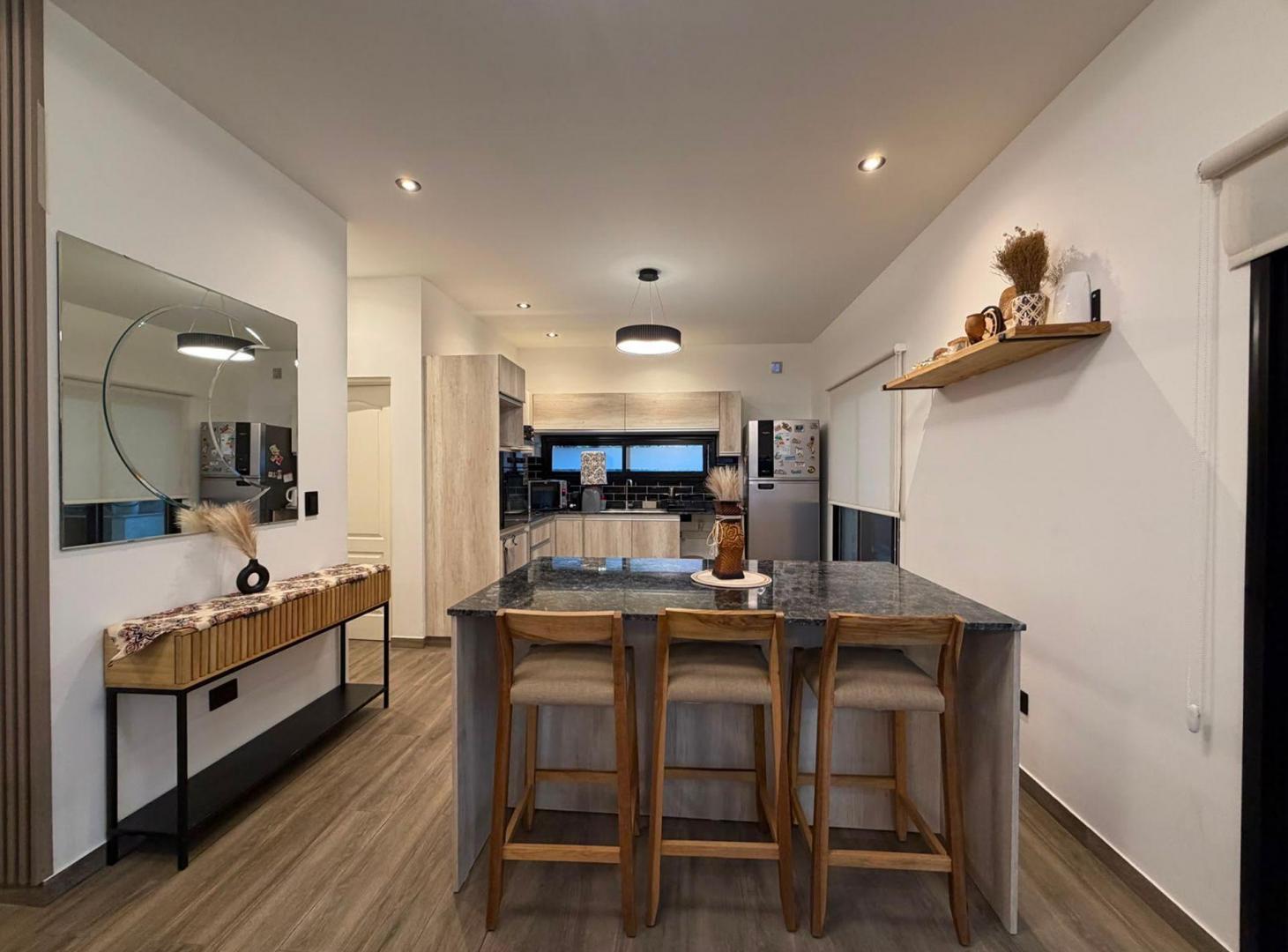 Foto de VENTA CASA 5 AMB. CON PILETA - PILAR DEL ESTE, imagen 2