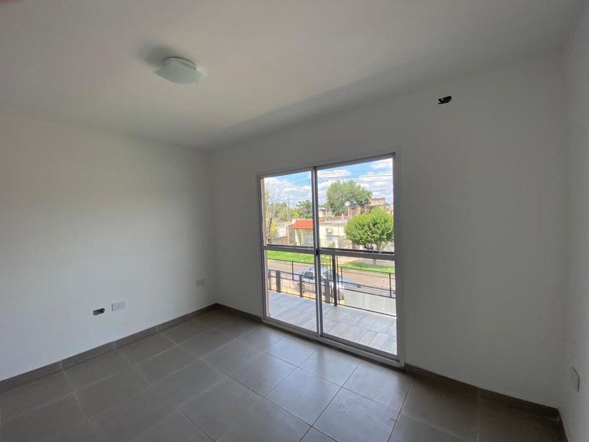 Foto de VENTA DEPTO 3 AMB CON COCHERA ESTRENAR JOSÉ C. PAZ, imagen 2