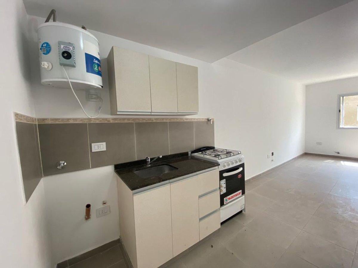 Foto de VENTA DEPTO 3 AMB CON COCHERA ESTRENAR JOSÉ C. PAZ, imagen 4