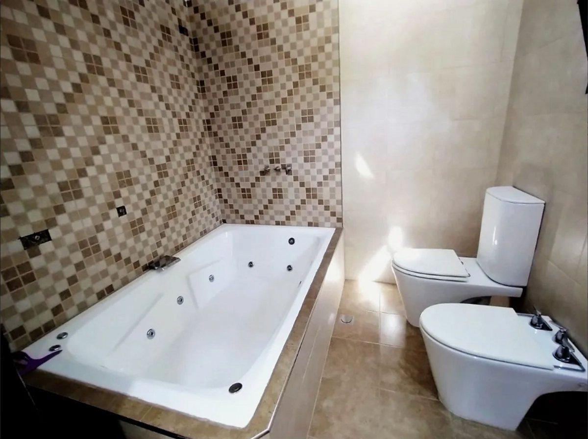 Foto de VENTA CASA VILLA UDAONDO 4 AMBIENTES, imagen 2