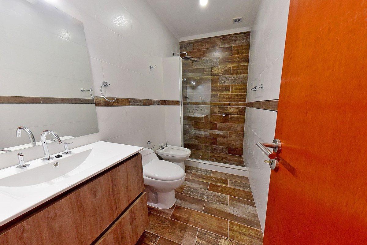 Foto de VENTA CASA 3 AMB HURLINGHAM A ESTRENAR TIPO DUPLEX, imagen 4