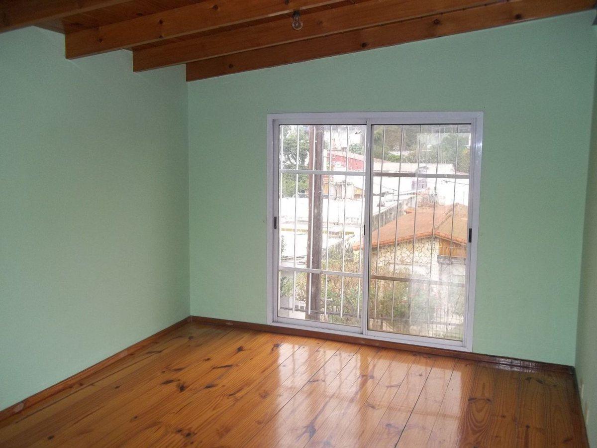 Foto de VENTA CASA 4 AMBIENTES CON LOCAL JOSE L. SUAREZ, imagen 1