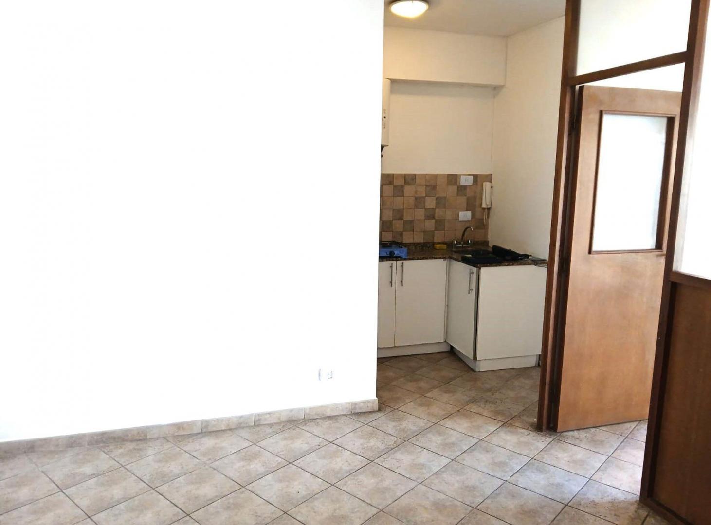 Foto de VENTA DTO 1 Y 1/2 AMBIENTES DIVIDIDO SAN MIGUEL, imagen 2