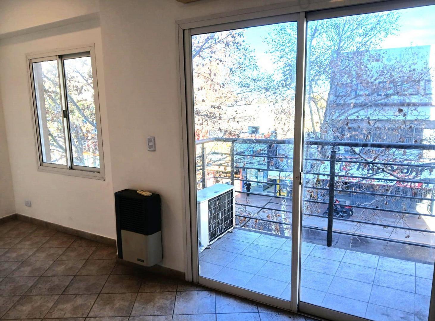 Foto de VENTA DTO 1 Y 1/2 AMBIENTES DIVIDIDO SAN MIGUEL, imagen 1