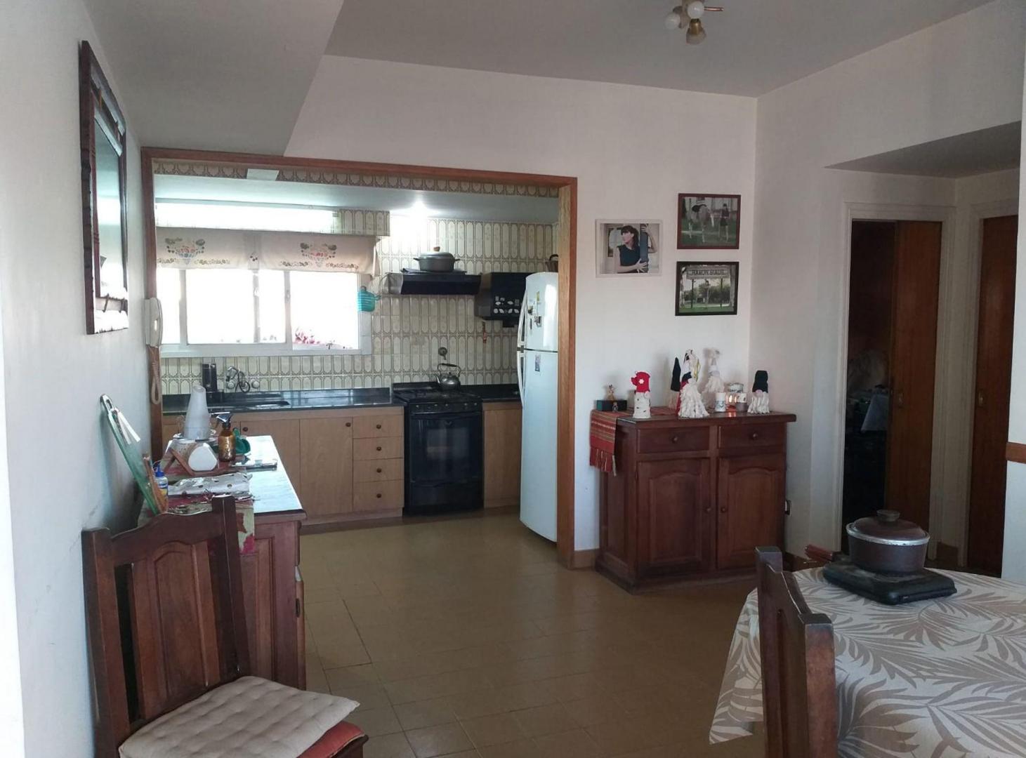 Foto de VENTA CASA 4 AMBIENTES CON LOCAL VILLA LYNCH, imagen 1