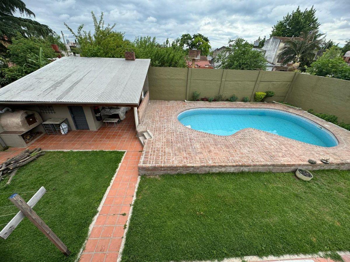 Foto de VENTA QUINTA 5 AMB GRAND BOURG CON PILETA Y PARQUE, imagen 4