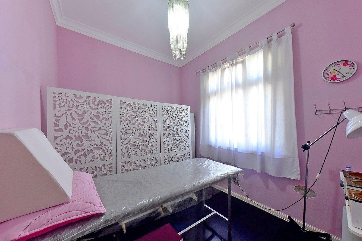 Foto de VENTA CASA 6 AMB ESQUINA C COCHERA SANTOS LUGARES, imagen 2