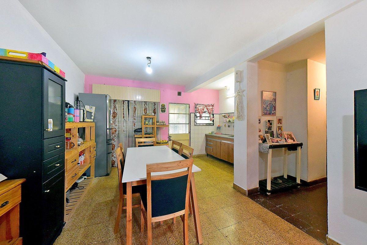 Foto de VENTA CASA 4 AMB APTO CREDITO HURLINGHAM V. TESEI, imagen 3