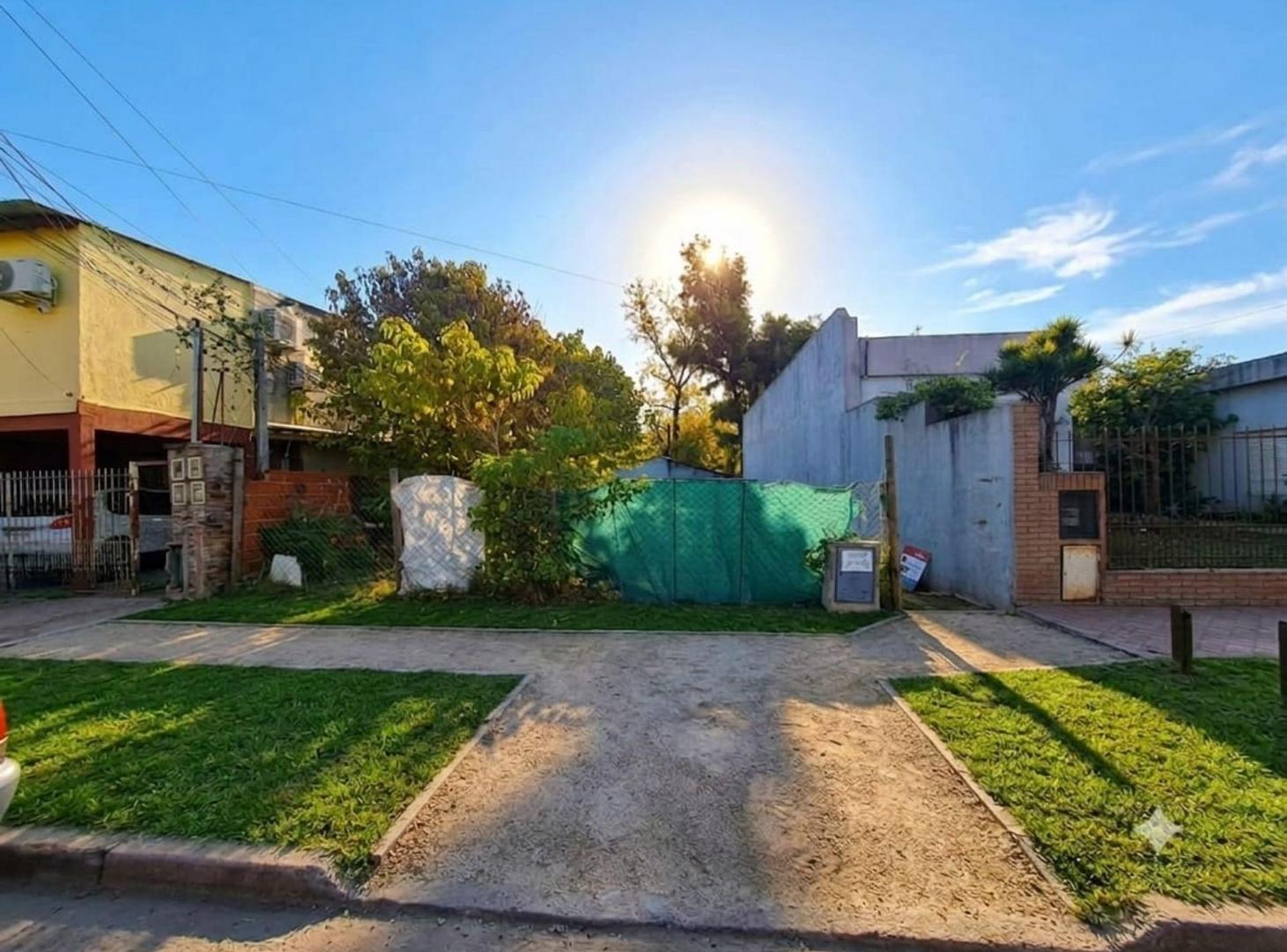 Foto de VENTA LOTE CON 2 DEPTOS A REFACCIONAR VILLA TESEI, imagen 2