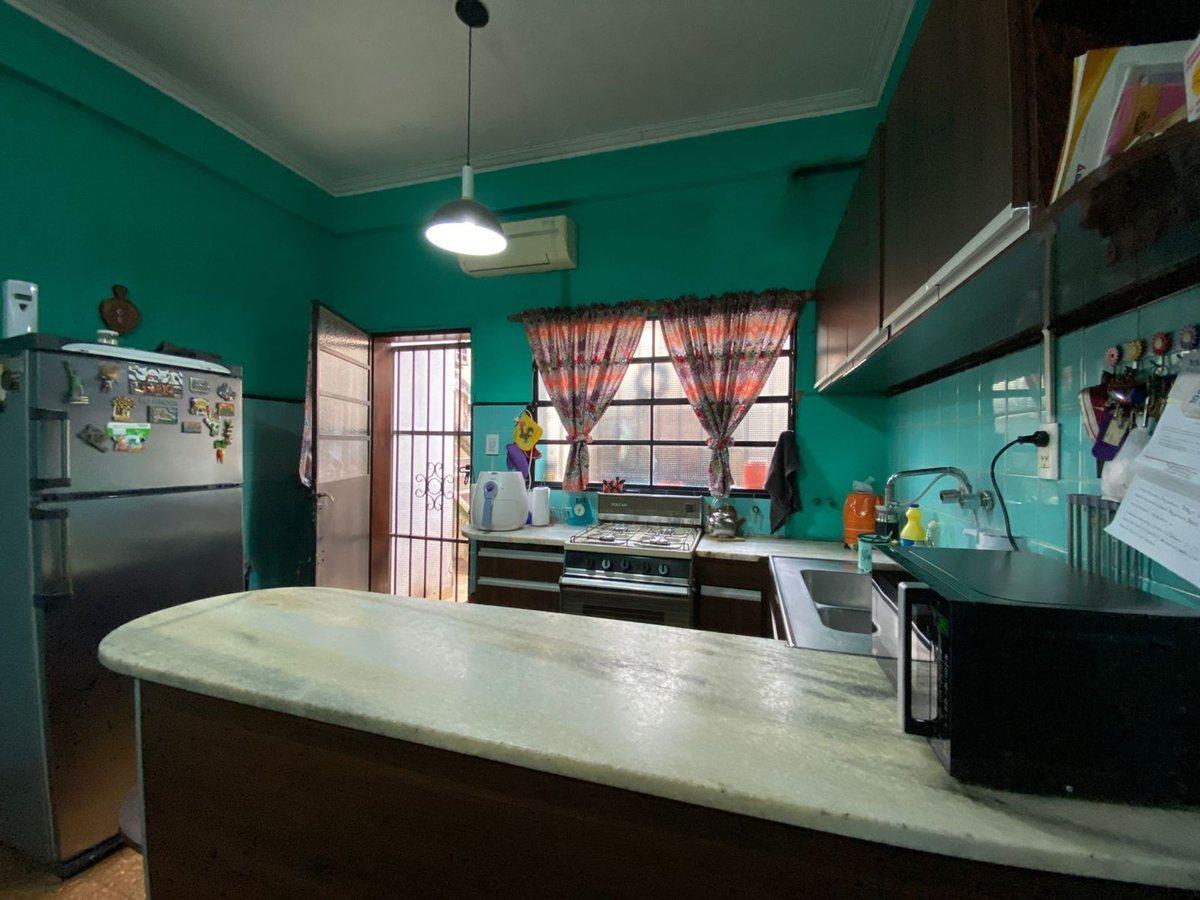 Foto de CASA PH 4 AMB. EN VENTA EN MORON TERRAZA PATIO, imagen 1