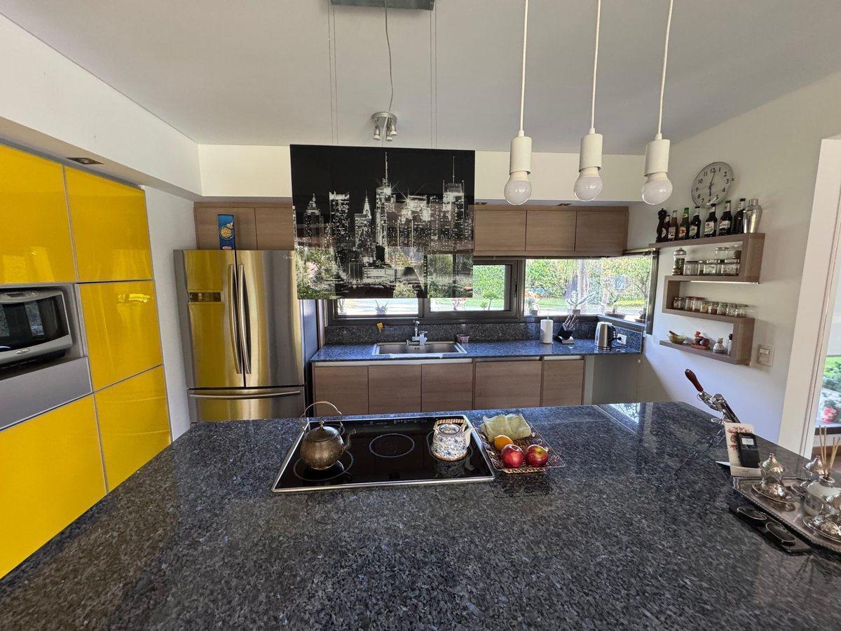 Foto de VENTA CASA 4 AMB. IMPECABLE EN LOS POTRILLOS PILAR, imagen 2