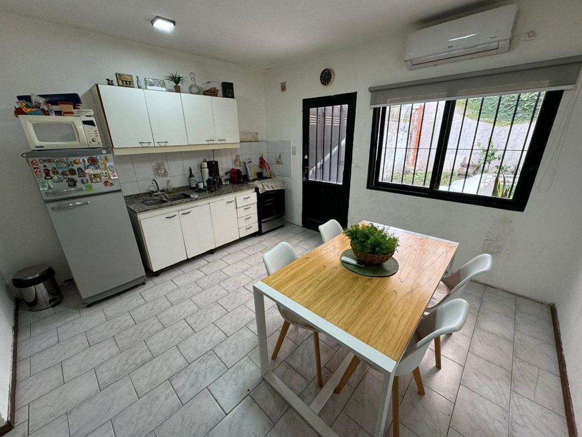 Foto de VENTA DUPLEX 4 AMBIENTES CON COCHERA EN ITUZAINGO, imagen 2