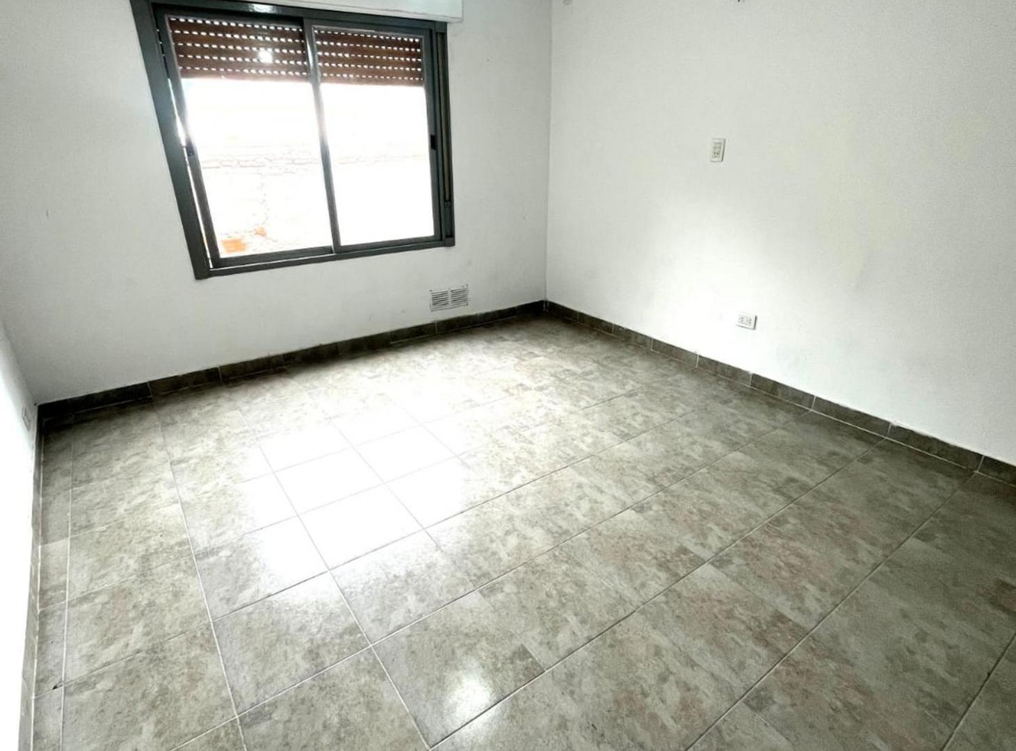 Foto de VENTA MONOAMBIENTE EN CASTELAR, imagen 3