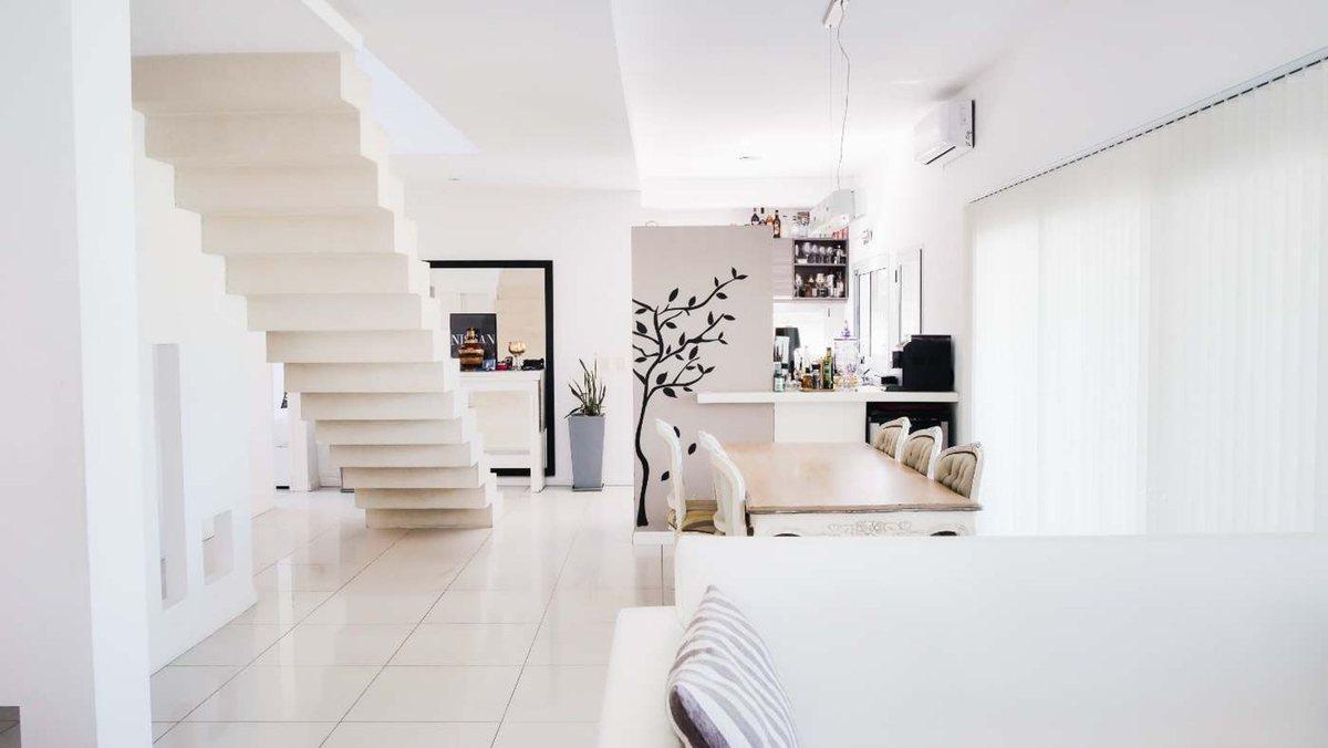 Foto de VENTA CASA CON PILETA EN EL CANTON NORTE ESCOBAR, imagen 1