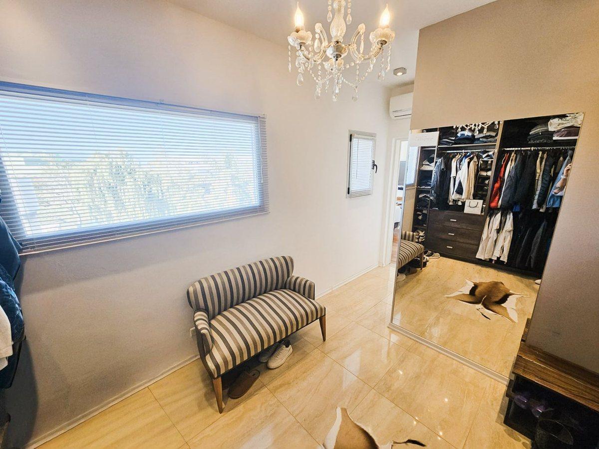 Foto de VENTA CASA CON PILETA EN EL CANTON NORTE ESCOBAR, imagen 5