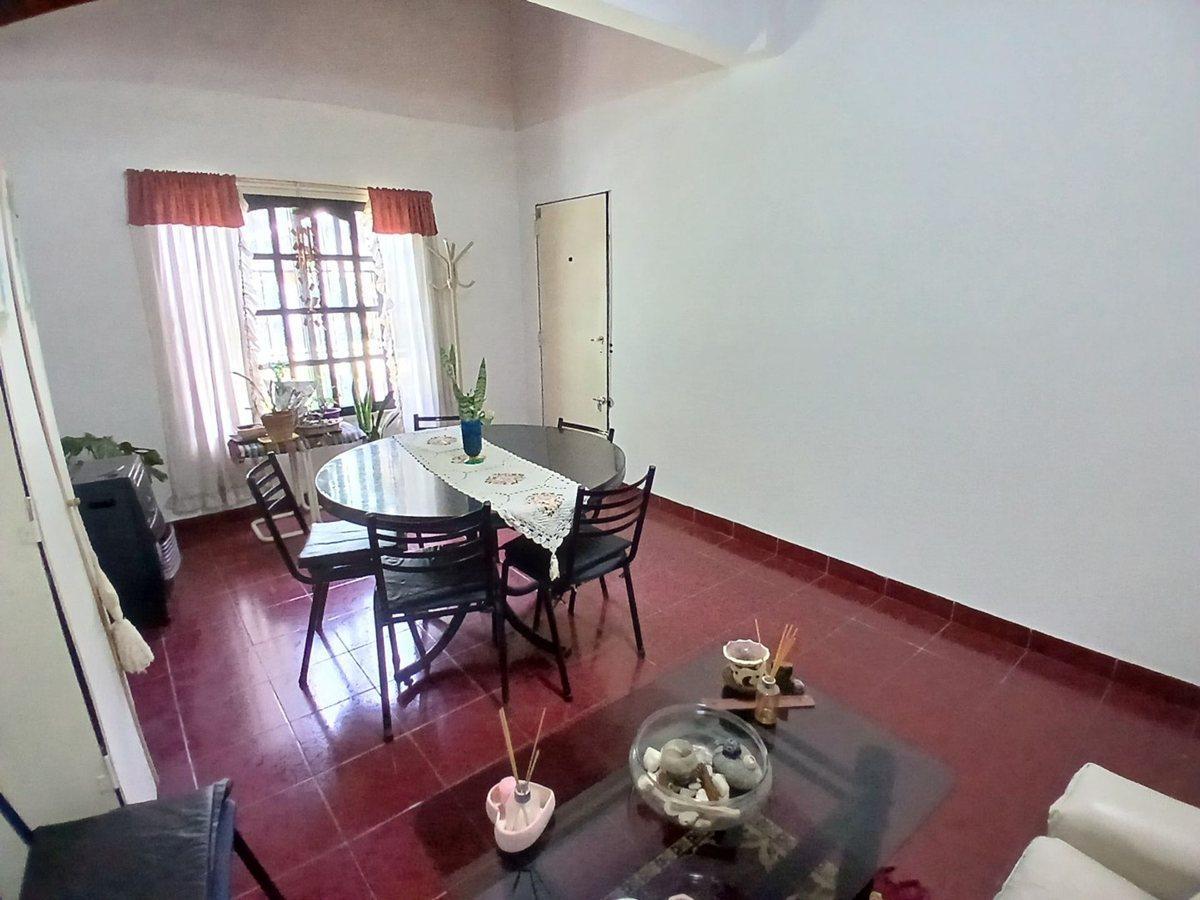 Foto de CASA 4 AMBIENTES VENTA LIBERTAD JARDIN COCHERA, imagen 3