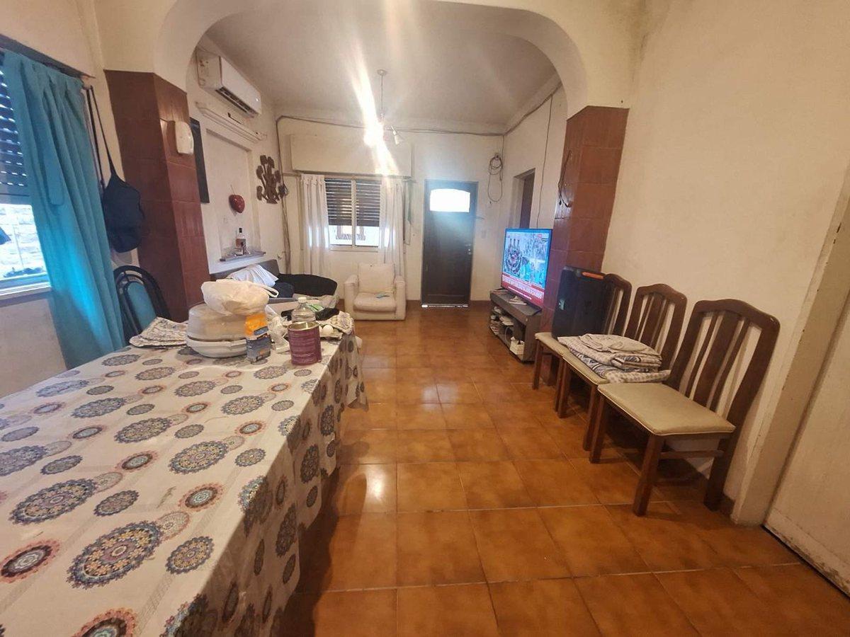 Foto de Casa en venta 3 ambientes, San miguel, con parque., imagen 4